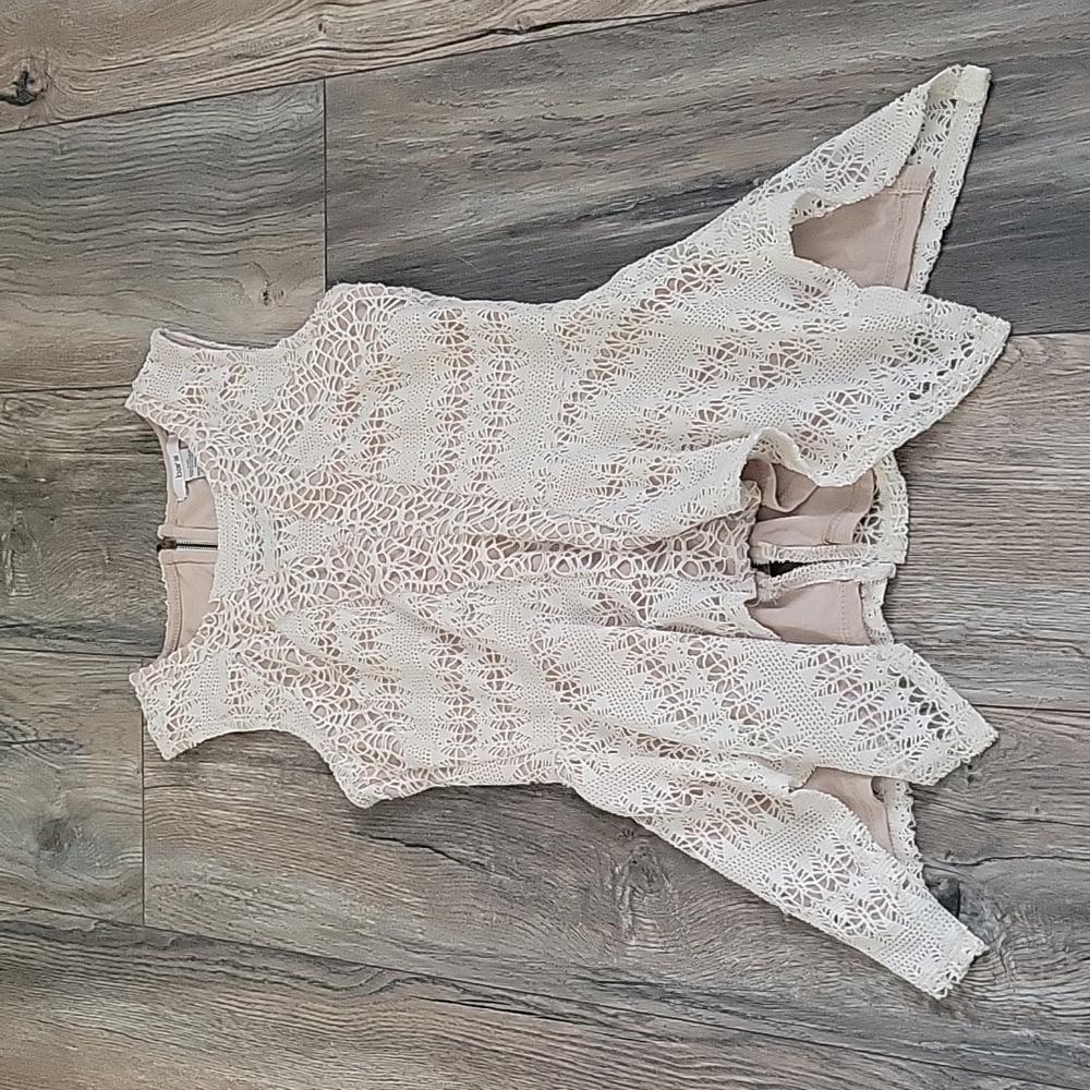 Bar III Lace top size xs